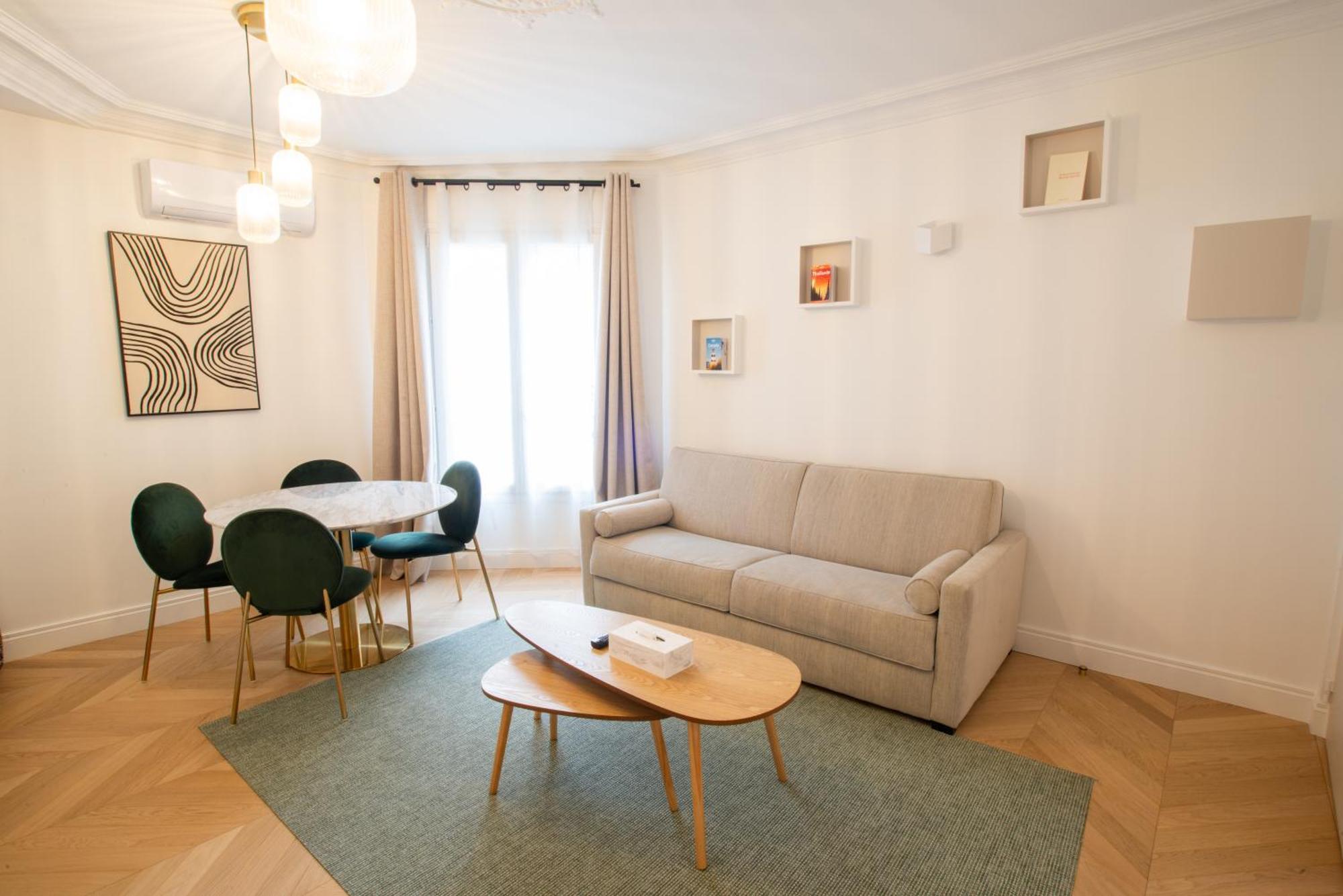 Quartier Libre Madeleine Aparthotel 4*